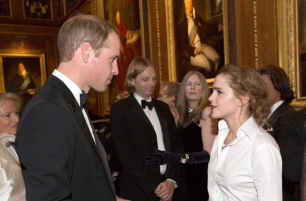 Prinz William ruft und die Promis kommen: Der Herzog von Cambridge im Gespräch mit Schauspielerin Emma Watson.