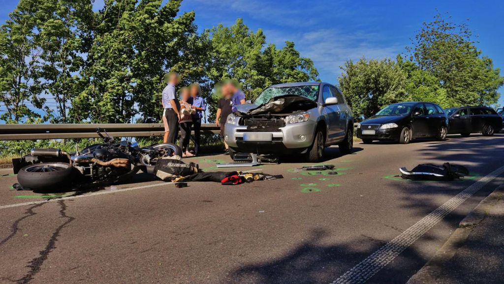 Rems-Murr-Kreis: Motorradfahrer nach Frontalzusammenstoß schwer verletzt