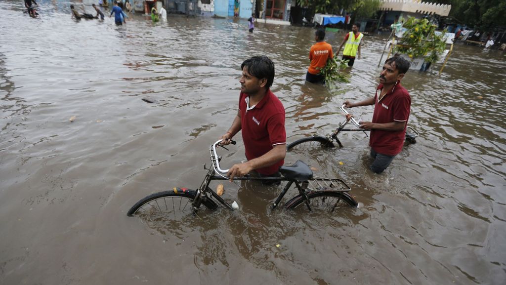 Katastrophe in Südindien: Mehr als 320 Tote bei Überschwemmungen