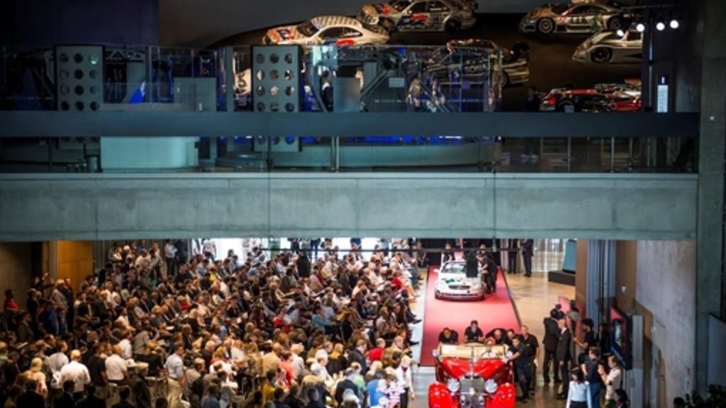  Besucher aus 160 Ländern haben sich im vergangenen Jahr das Mercedes-Benz-Museum angesehen. Auch 2015 stehen neben Sonderausstellungen auch viele Veranstaltungen auf dem Programm, wie etwa die Sternennächte im Februar und die Jazzopen im Sommer. 