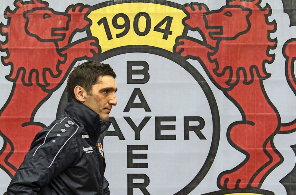Kurz vor Ende der Saison 2016/17 stellte der Bundesligist Bayer 04 Leverkusen den Deutsch-Türken an. Allerdings war auch diese Station nur von kurzer Dauer.