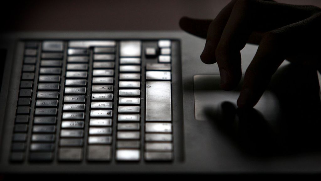  Das Landeskriminalamt warnt vor gefährlicher Schadsoftware, die über E-Mail-Anhänge auf den Computer übertragen werden kann. Die Fälle sollen sich bundesweit häufen und die Masche der Täter ist tückisch. 