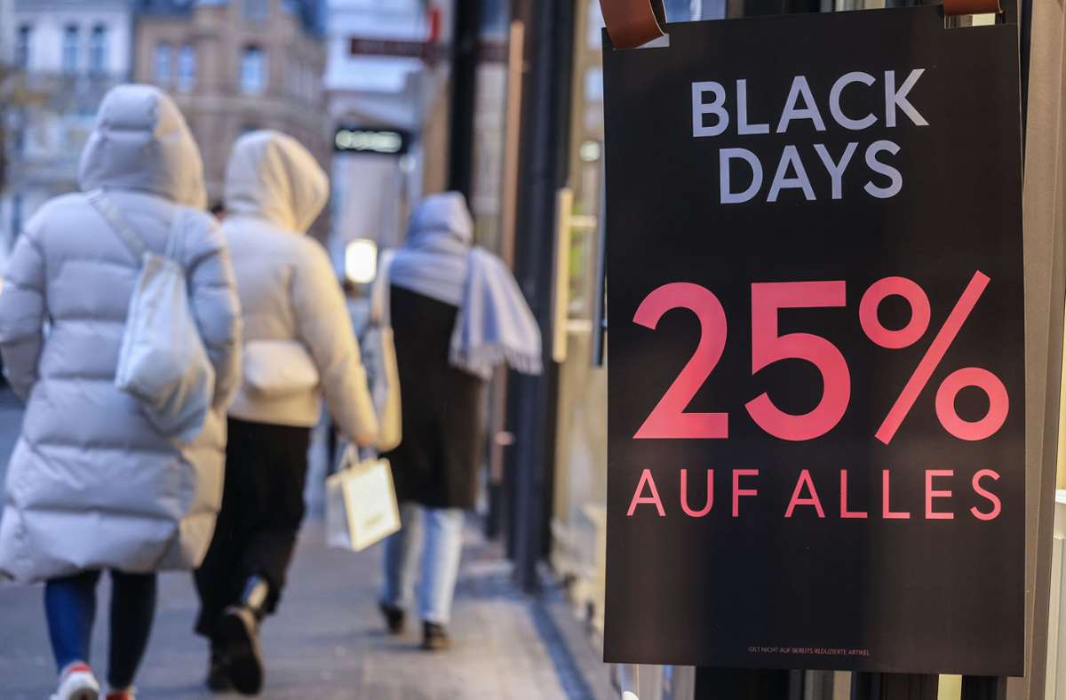 Der Black Friday hat sich längst auf etliche „Black Days“ ausgedehnt. Foto: dpa/Oliver Berg