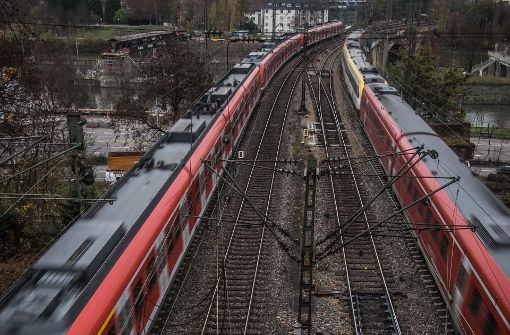 Die S-Bahn könnte durch eine Tangentialverbindung entlastet werden. Wie stark die Nachfrage wäre, ist allerdings offen. Foto: Lichtgut/Max Kovalenko
