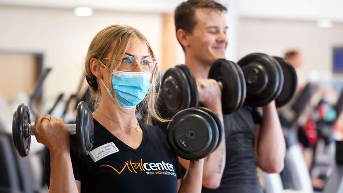 Im sechsten Teil unserer großen Gesundheitsserie „Gesund leben“ beschäftigen wir uns mit der Frage, wie man das Training im Fitnessstudio angehen soll, um seinem Körper wirklich etwas Gutes zu tun.
