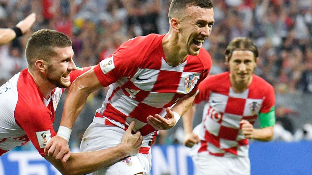  Die Kreuzbandverletzung bei Wunschspieler Leroy Sané bringt die Münchner Pläne gehörig durcheinander. Spekulationen gibt es beim FC Bayern genug. Eine davon dreht sich um einen kroatischen WM-Helden. 