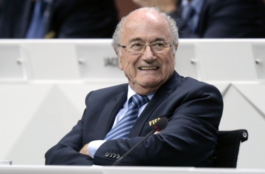 Sepp Blatter hat es wieder geschafft: Er bleibt Fifa-Präsident. Foto: AP