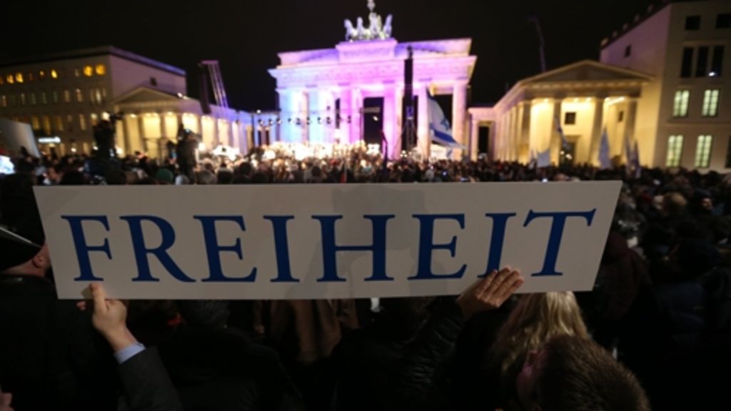 Mahnwache am Brandenburger Tor: Gemeinsam gegen den Hass
