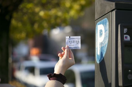 Parken in Esslingen wird teurer. Die Stadt macht keinen Hehl daraus, warum: Sie braucht das Geld. Foto: Ines Rudel