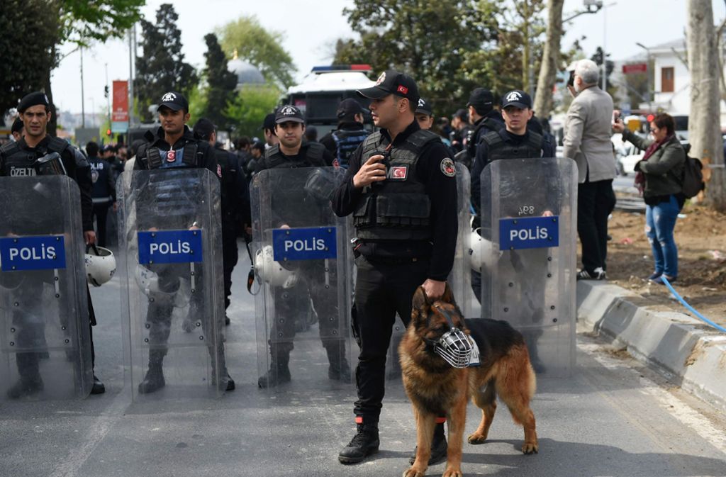 Die Demonstranten wollten zum zentralen Taksim-Platz marschieren.