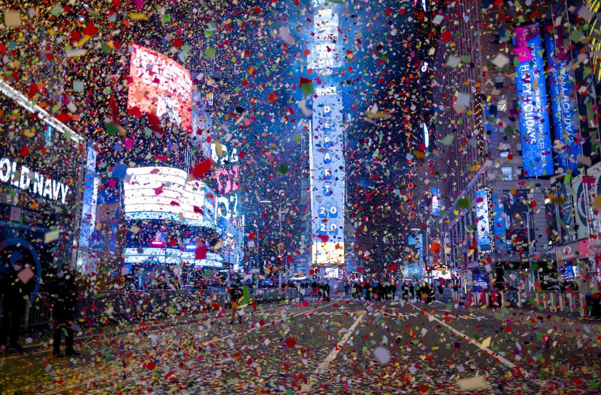Silvester am nahezu menschenleeren Times Square in New York Foto: dpa/Craig Ruttle