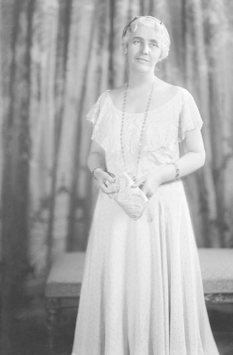 Lou Hoover (First Lady von 1929 bis 1933): Die Hoovers waren polyglott – vor dem Weißen Haus lebten sie unter anderem in China, Europa und Australien. Die elegante Frau von Herbert Hoover sprach mehrere Sprachen – darunter Chinesisch.