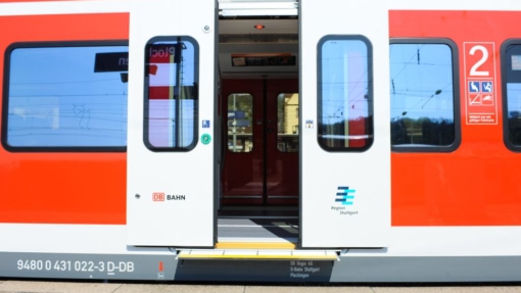 In Sindelfingen beobachtet ein 37-jähriger Exhibitionist eine Frau an der S-Bahn-Haltestelle Goldberg. Diese und weitere Meldungen der Polizei aus der Region Stuttgart. 