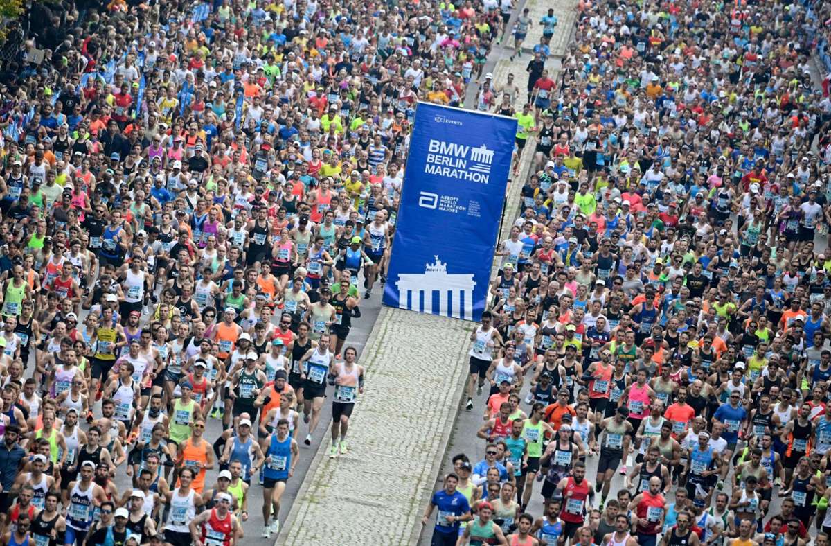 Rund 45 000 Läuferinnen und Läufer ...