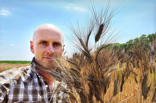 Der Agrarbiologe Friedrich Longin an der Uni Hohenheim kennt sich aus bei Getreidesorten. Foto: / Hohenheim
