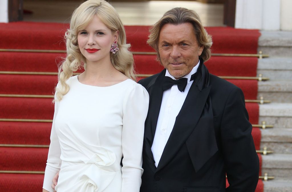 Otto Kern mit seiner vierten Ehefrau Naomi Valeska im Jahr 2012.