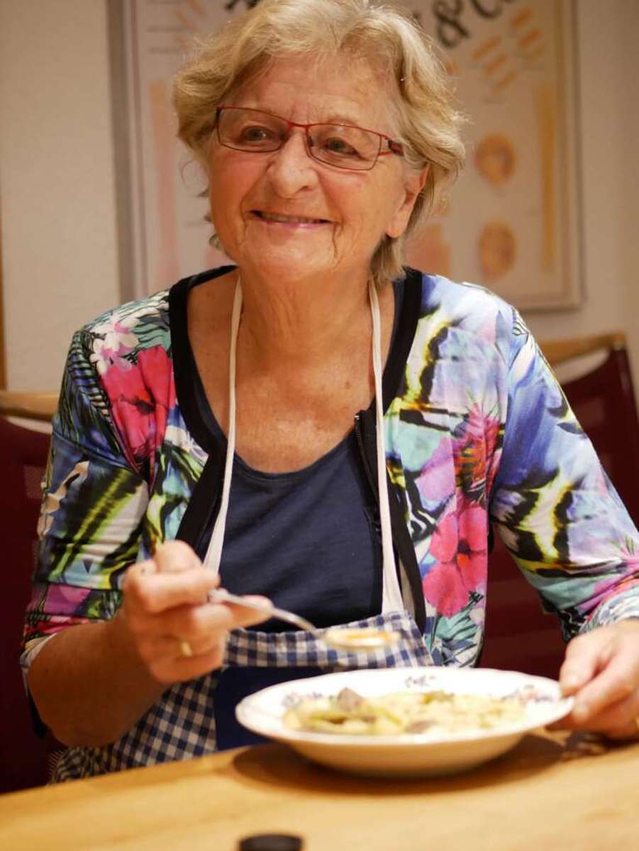 Oma Karin hat die Essgewohnheiten aus dem Schwabenländle übernommen. Ihr schmeckts, euch sicher auch!