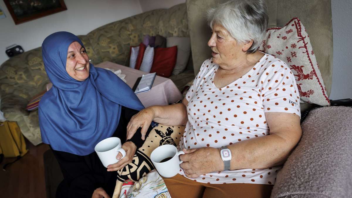 Wenn Oma mehr als Pflege braucht: Wer hilft gegen die Einsamkeit?