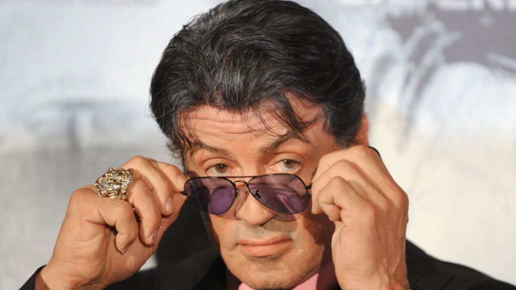  Und nun erwischt es Sylvester Stallone: die Staatsanwaltschaft in Los Angeles ermittelt wegen sexueller Belästigung. Hat der Hollywood-Star Dreck am Stecken? 