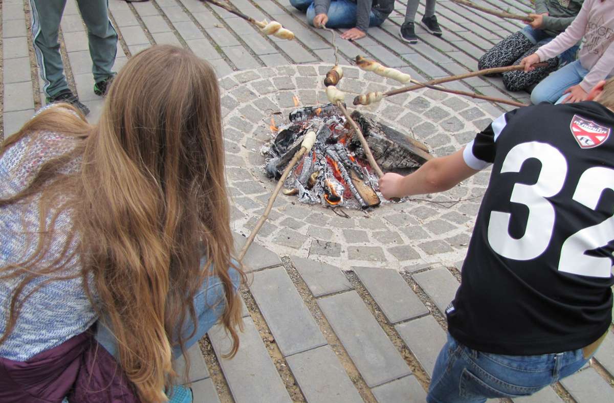 Inzidenzstufe 2 in Stuttgart: Schulveranstaltungen – das ist zu beachten - Vimarsana News