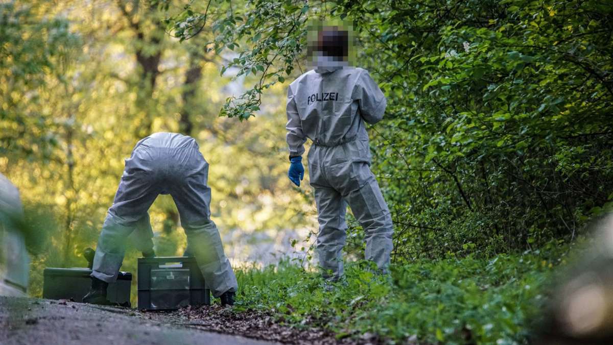 Toter bei Esslingen: Leiche in einem Waldstück entdeckt
