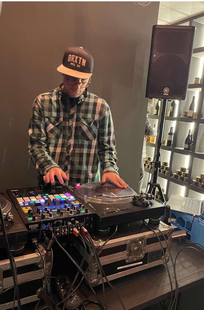 DJ bei der Eröffnungsfeier