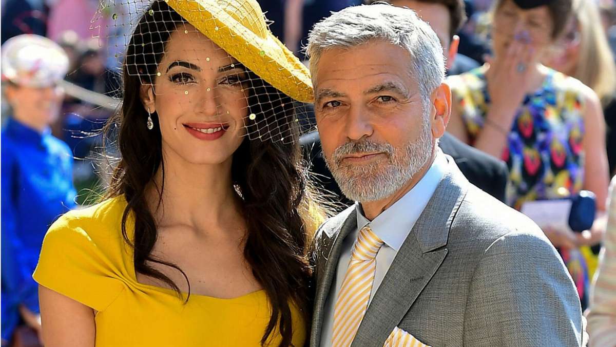  Einst war er der schnieke Dr. Ross bei „ER“, heute führt er selbst Regie, nennt einen Oscar sein Eigen und engagiert sich politisch: George Clooney ist längst mehr als ein Sexsymbol. Sesshaft wurde er mit einer ebenso schönen wie klugen Frau: Amal Alamuddin. 