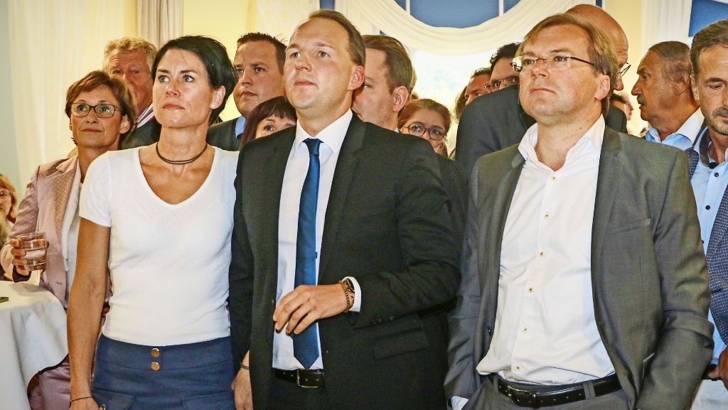 Bei der SPD werden Wunden geleckt, die FDP feiert ohne ihren Sieger und die AFD verzichtet auf eine Feier im Wahlkreis: Eindrücke von den Parteiversammlungen am Wahlabend im Kreis Böblingen. 