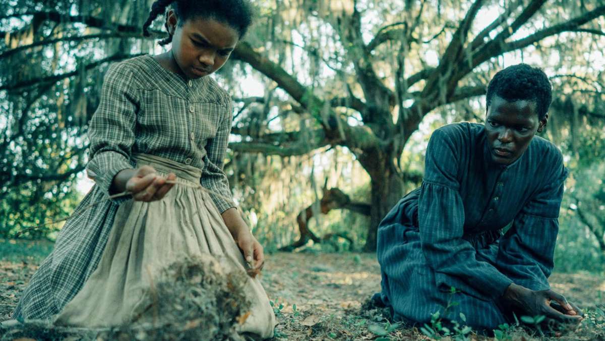  Der Oscar-Preisträger Barry Jenkins erzählt in der Serie „The Underground Railroad“ bei Amazon von Sklaven im Süden der USA, die ihren Ketten entfliehen. Wie in Colson Whiteheads Roman verschlingen sich virtuos Fakten und Erfindungen. 