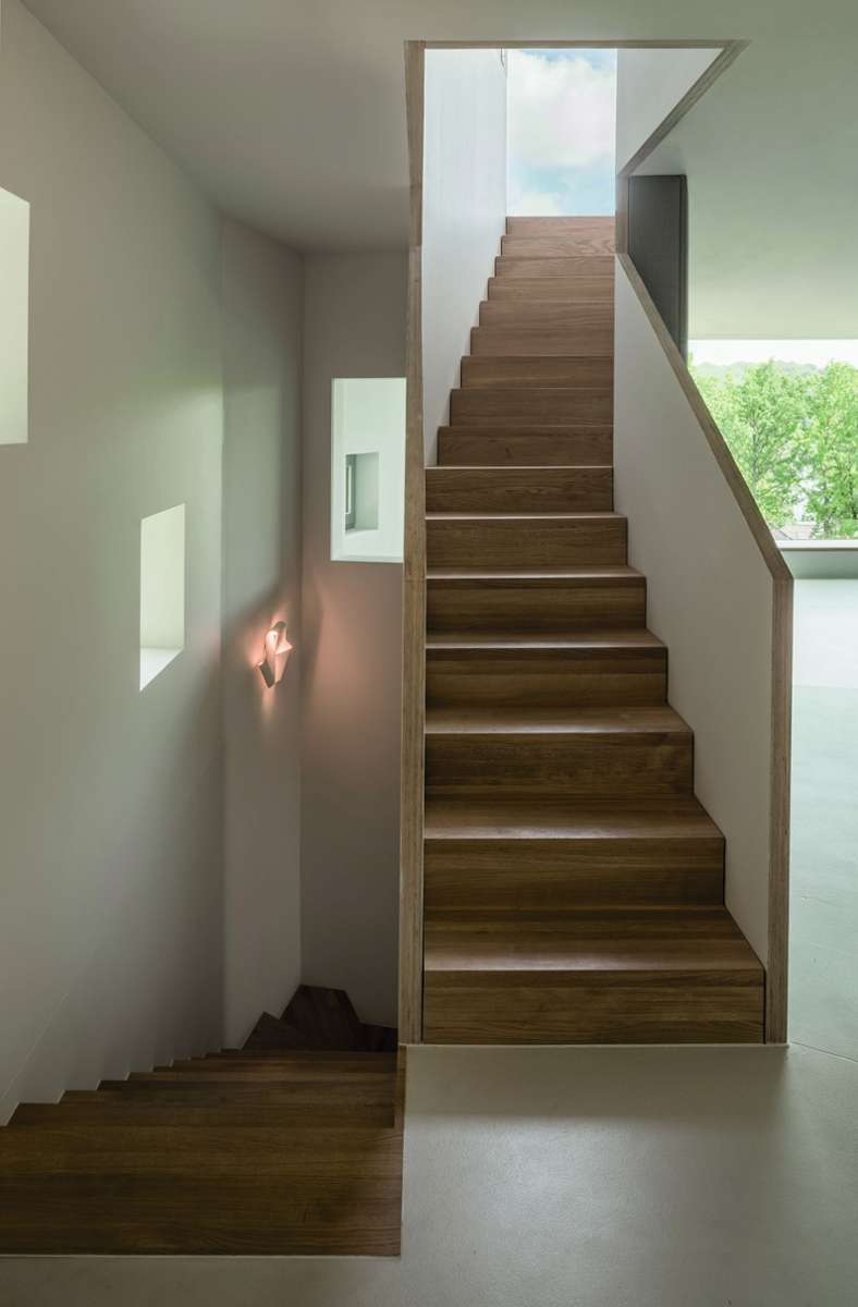Treppen mit Aussicht: Blick ins Haus Hechendorf.