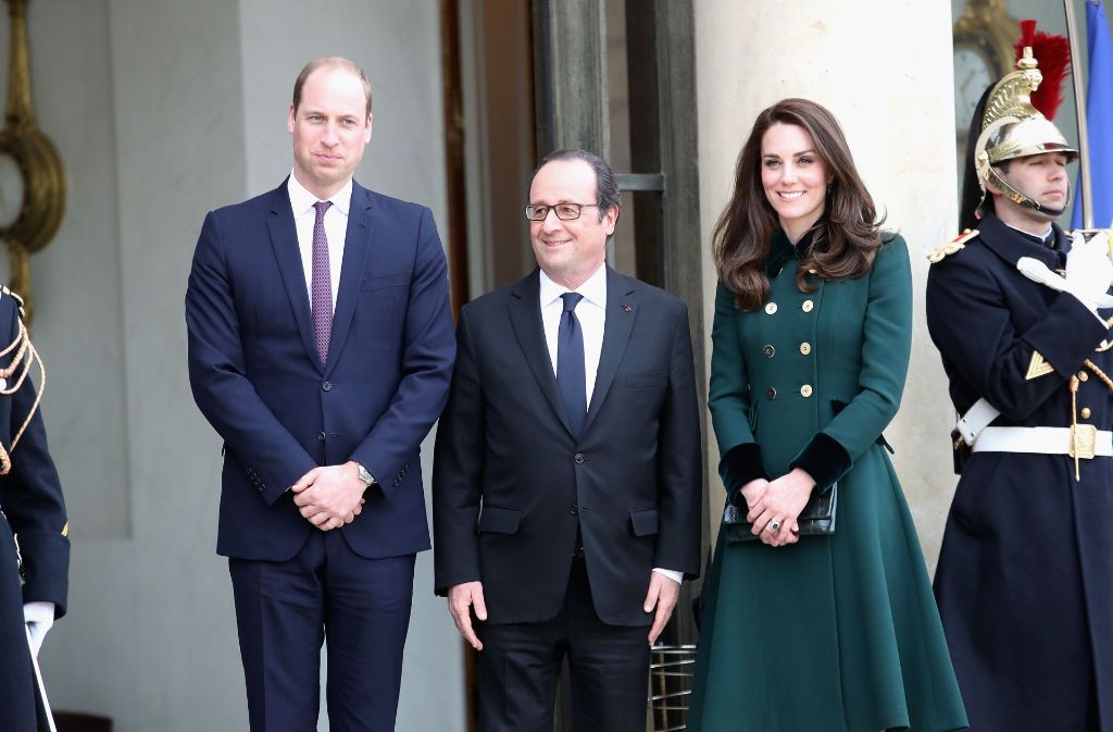 Prinz William und Herzogin Kate haben ihren ersten offiziellen Frankreich-Besuch in Paris gestartet.
