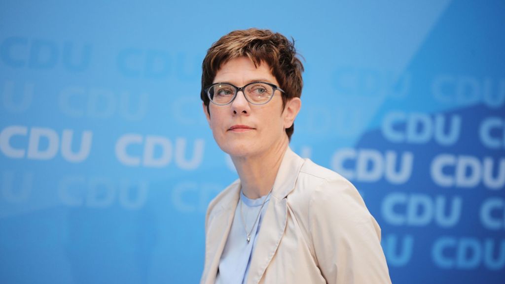 Diskussion über Urwahl: Mehrheit der Deutschen kann sich AKK nicht im Kanzleramt vorstellen