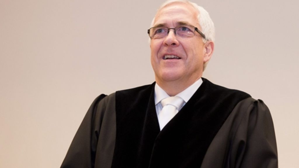  Seit November 2013 muss sich Christian Wulff wegen Vorteilsannahme vor Gericht verantworten. Doch nun hat der Richter genug gehört. Er will das Verfahren gegen den früheren Bundespräsidenten schnell beenden. 