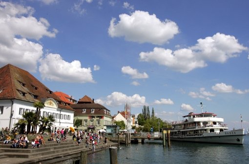 Die Stadt Überlingen will das Bad-Hotel verkaufen. Foto: dpa