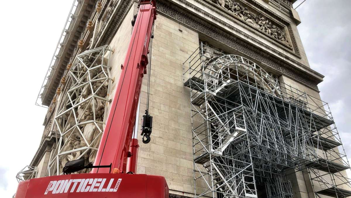 Kunst-Aktion in Paris: Der letzte Gruß von Christo an die Welt