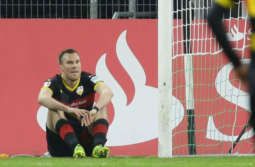 Unter Thomas Tuchel spielte er beim BVB nach der WM kaum mehr eine Rolle und wurde nur noch in der zweiten Mannschaft des BVB eingesetzt, woraufhin er sich im Sommer 2015 zu einem Wechsel nach Istanbul entschied. Da bei dem Wechsel Unterlagen fehlten, war Großkreutz für den Rest des Jahres 2015 gesperrt und wechselte ohne eine Partie für Galatasaray absolviert zu haben im Januar 2016 zum VfB Stuttgart, wo er mit den Schwaben am Saisonende abstieg.