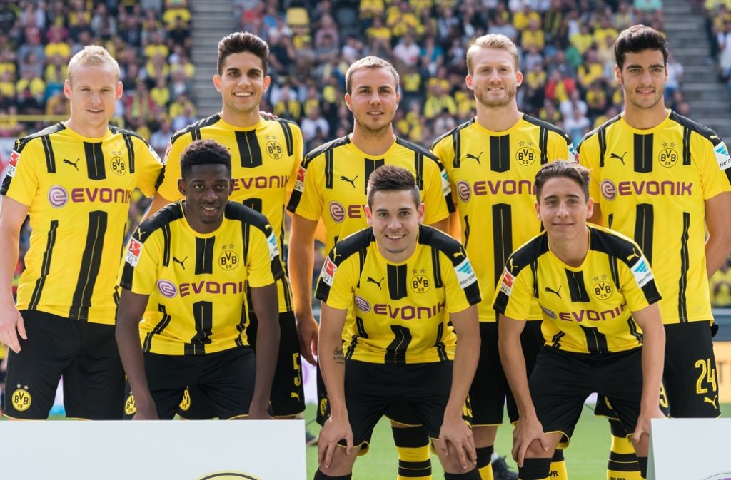 Dortmunds Neue: Rode, Bartra, Götze, Schürrle, Merino (o./v. li.), Dembelé, Guerreiro, Mor (u./v. li.) Foto: dpa
