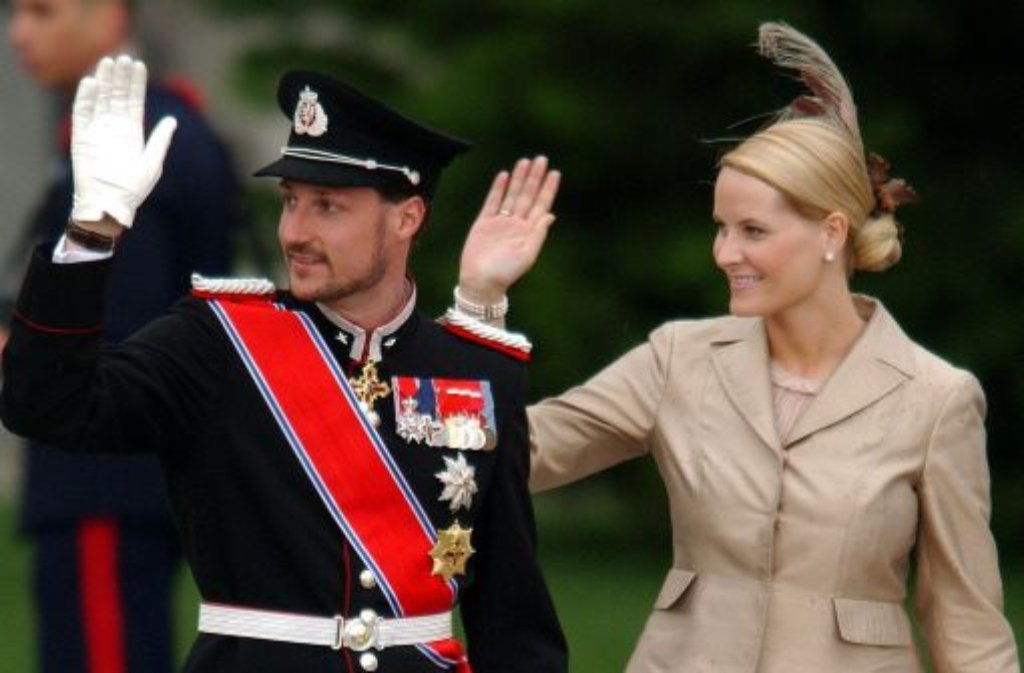 ... und am 25. August 2011 feiern Mette-Marit und Haakon ihren zehnten Hochzeitstag. Für die beiden dürften es zehn gute Jahre gewesen sein.