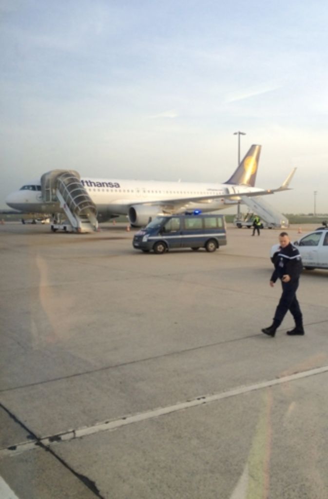 Das Flugzeug, das die deutsche Nationalmannschaft zurück nach Frankfurt am Main bringt.