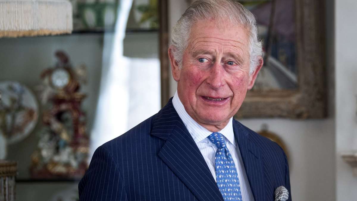  Als ältestes Kind der Queen wurde Charles am 14. November 1948 im Buckingham-Palast geboren. Zum Geburtstag des Prinzen hat die königliche Familie ein besonderes Bild auf ihrem Twitter-Account veröffentlicht. 