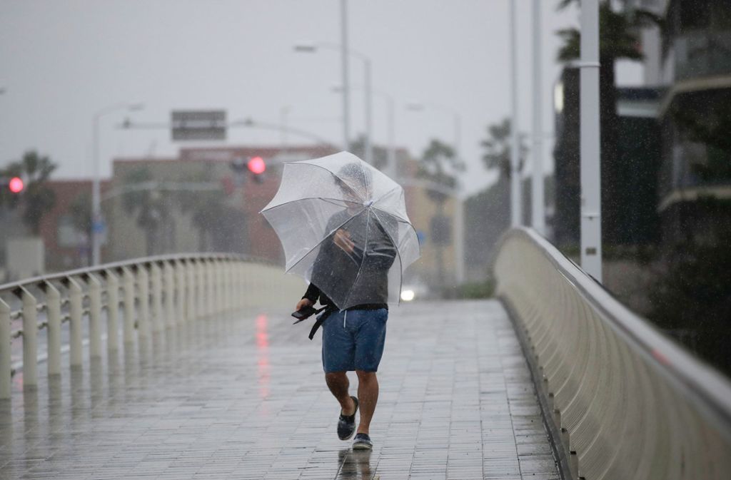 Wegen der Gefahr durch enorme Regenfälle  haben Japans Behörden für Tokio und sechs weitere Regionen die höchste Warnstufe ausgegeben. Foto: dpa/Jae C. Hong