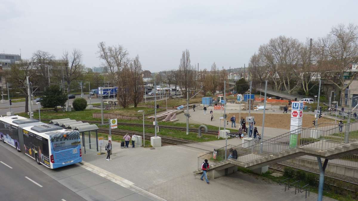Vision für eine neue Ortsmitte in Untertürkheim: Eine Neckarwiese auf dem Karl-Benz-Platz