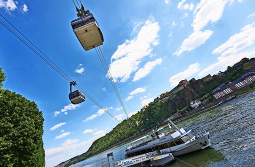 Seilbahnen, wie hier in Koblenz, gewinnen in Regionen mit hoher Verkehrsdichte als Ergänzung zum öffentlichen Nahverkehr an Charme. Foto: dpa/Thomas Frey