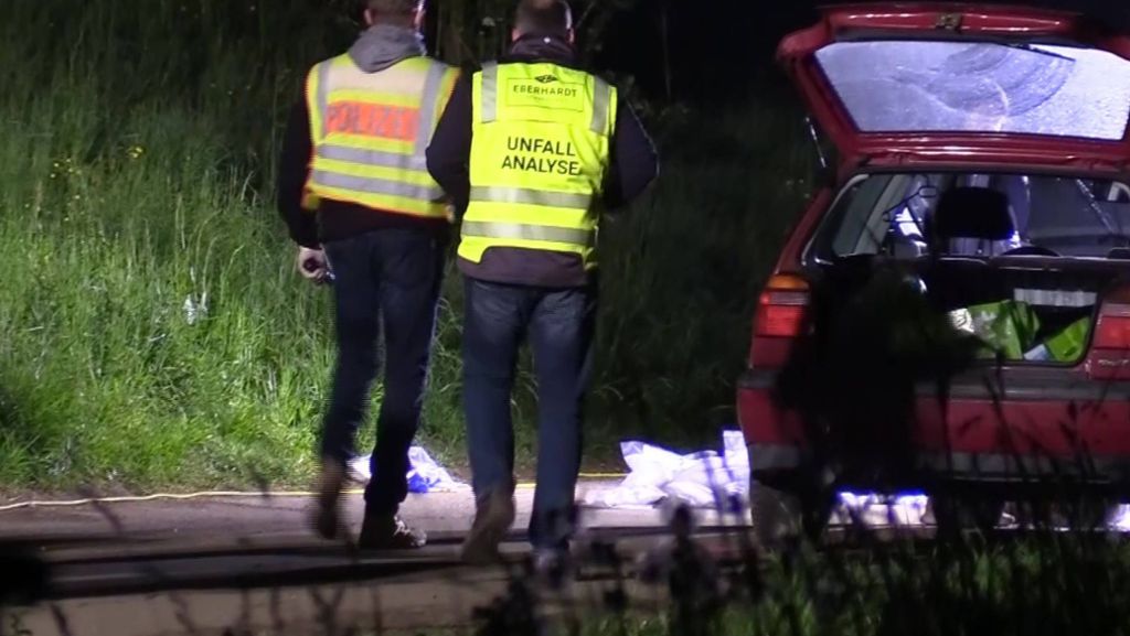Tödlicher Unfall in Gingen an der Fils: Polizei ermittelt zweiten Mitfahrer – Zeugen gesucht