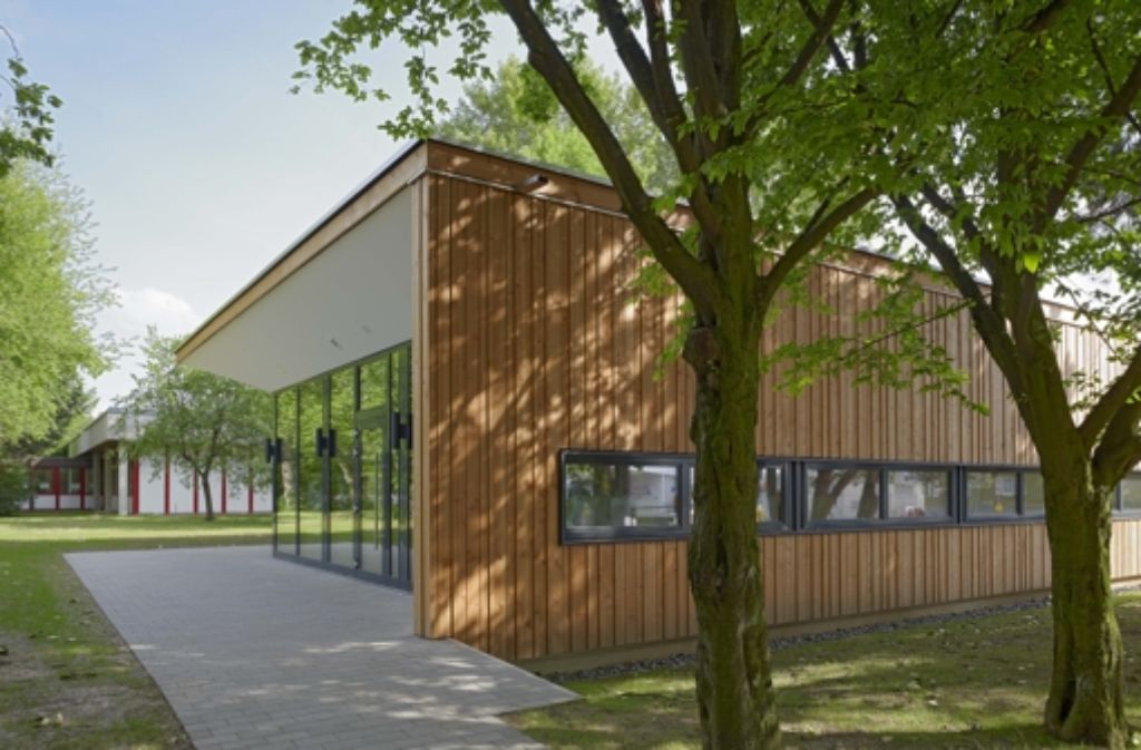 Mensa Königin-Charlotte-Gymnasium in Stuttgart. Architekt: Gergs-Blum-Schempp, Partnerschaft Freier Architekten, Stuttgart