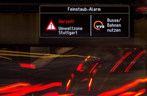 Auch in Alarmzeiten stehen die Räder in Stuttgart nicht still. Foto: dpa