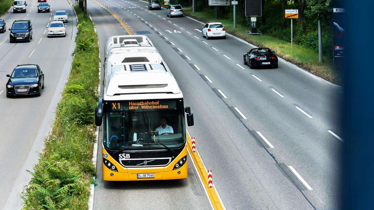 X1 fährt schon länger nicht mehr: Stuttgart gibt ungenutzte Busspur wieder frei