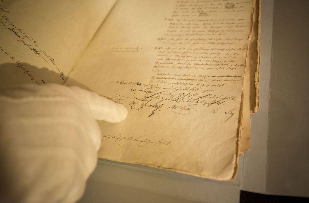 Entwurf der badischen Verfassung, unterschrieben vom Großherzog Foto: Lichtgut/Leif Piechowski