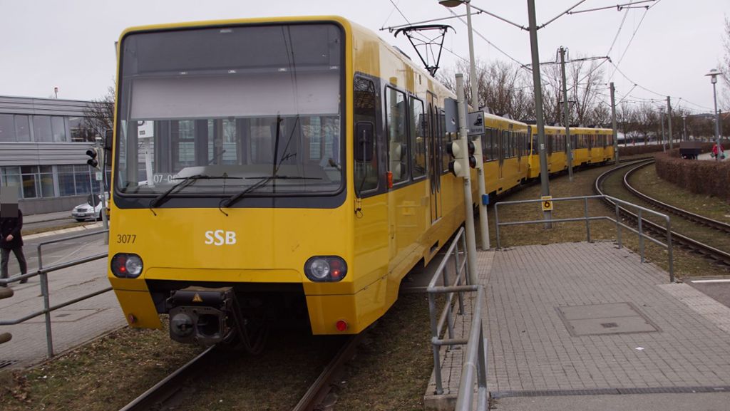 Ostfildern im Kreis Esslingen: Frau von Stadtbahn verletzt
