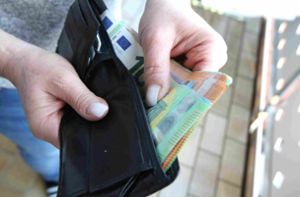 70-Jähriger wird  Geldbeutel  im Sindelfinger  Kaufland geklaut